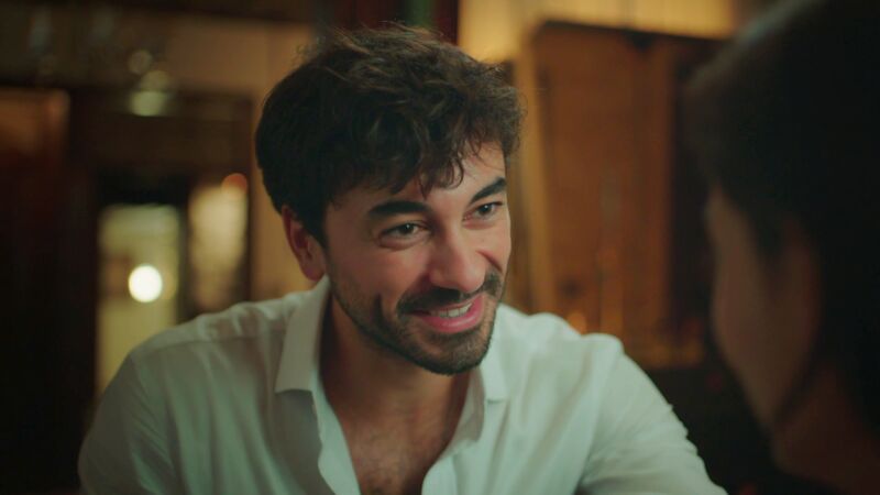 Ayse enferma y Ferit cuida de ella: el momento que marca un antes y un después en su relación