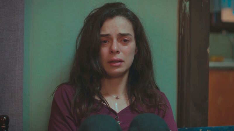 Bahar comparte con Ceyda su dolor: 