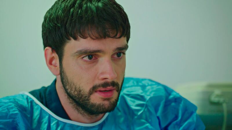 “Ferit y tú sois hermanos”: Yaman deja morir a su padre sin entender su mensaje