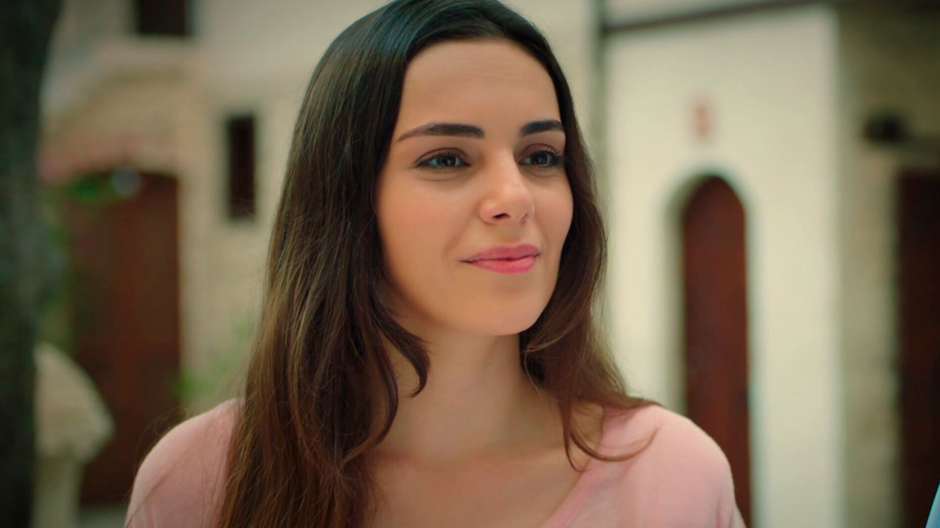 Ayse decide quedarse al lado de Ferit y advierte a Azade: “Estoy ...