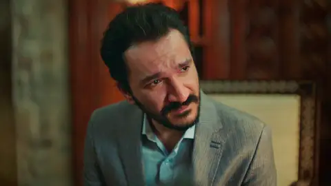 Sinan se rompe ante la rudeza de Azade: “Nunca me has querido” Sinan se rompe ante la rudeza de Azade: “Nunca me has querido”