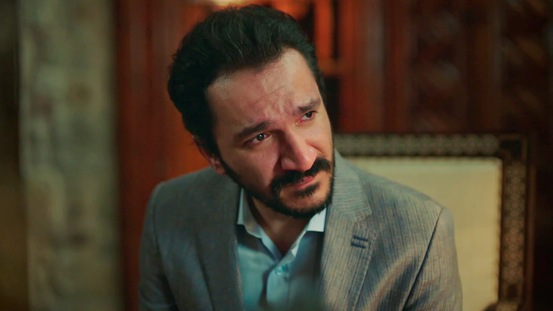 Sinan se rompe ante la rudeza de Azade: “Nunca me has querido” Sinan se rompe ante la rudeza de Azade: “Nunca me has querido”
