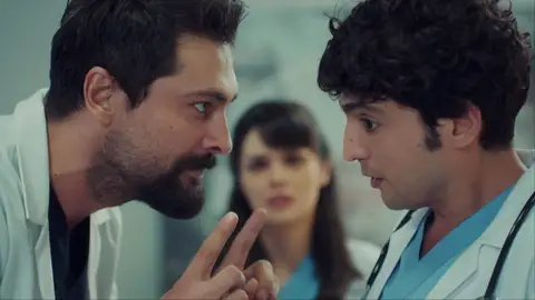 Ferman humilla a Alí delante de todos en el hospital: "No debes estar aquí" Ferman humilla a Alí delante de todos en el hospital: "No debes estar aquí"