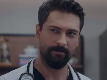 Alí se gana el respeto de Ferman al descubrir que el diagnóstico de un paciente es erróneo Alí se gana el respeto de Ferman al descubrir que el diagnóstico de un paciente es erróneo