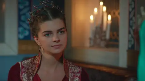 Las duras palabras de la sultana hacen reflexionar a Mahidevran: ¿su matrimonio es un fracaso? Las duras palabras de la sultana hacen reflexionar a Mahidevran: ¿su matrimonio es un fracaso?