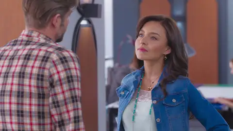 Renata marca distancias con Alonso y le advierte: "No voy a renunciar porque tú estés aquí" Renata marca distancias con Alonso y le advierte: "No voy a renunciar porque tú estés aquí"