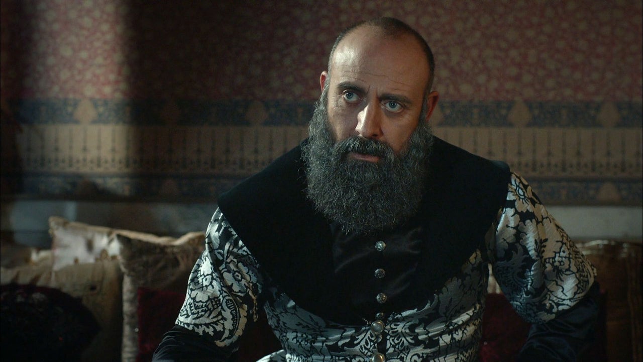 Solimán está furioso contra Hürren tras descubrir su gran secreto