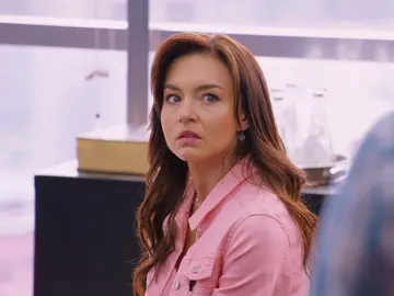 Una ayuda incómoda para Renata Una ayuda incómoda para Renata