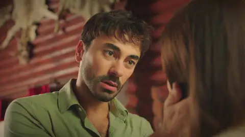 Ferit pone fin a los miedos de Ayse declarándole su amor: “Estoy enamorado de ti” Ferit pone fin a los miedos de Ayse declarándole su amor: “Estoy enamorado de ti”