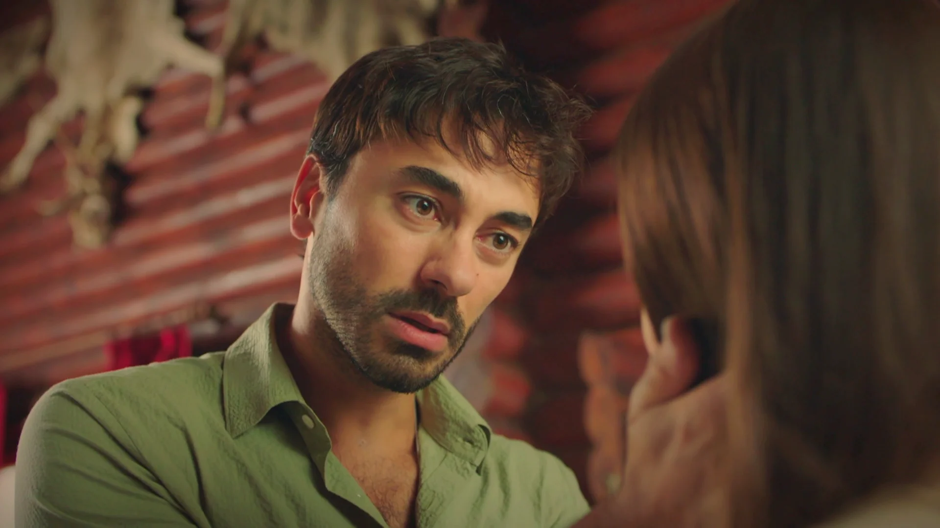 Ferit pone fin a los miedos de Ayse declarándole su amor: “Estoy enamorado de ti” Ferit pone fin a los miedos de Ayse declarándole su amor: “Estoy enamorado de ti”