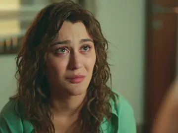 Hande pide a Sumru que la encierre para que no cometa una locura: “Estoy loca, mamá” Hande pide a Sumru que la encierre para que no cometa una locura: “Estoy loca, mamá”