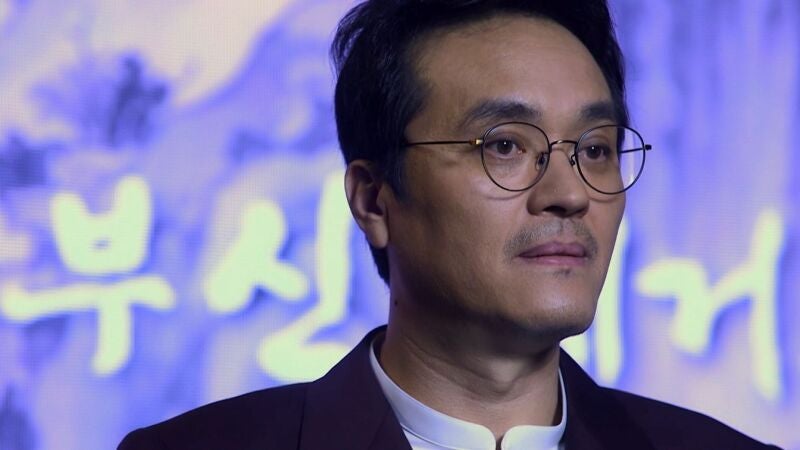 El jefe de Seo Ji-yoon tuerce el gesto cuando ella no responde de manera contundente a una pregunta incómoda 