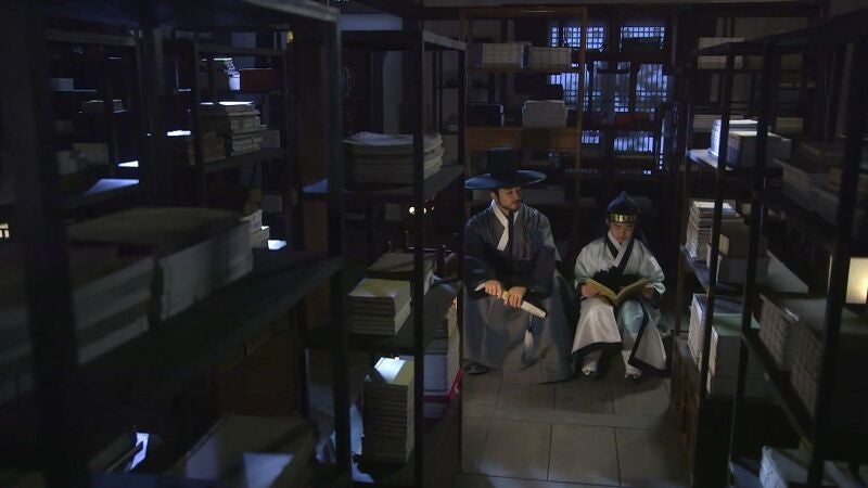 Lee Gyeom tiene una charla muy sincera con Hyun rong, el hijo de Saimdang