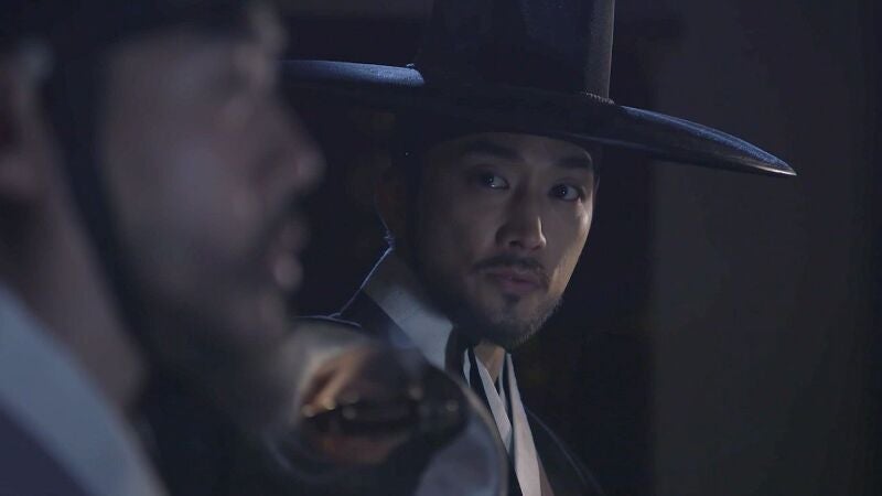 La ira de Lee Gyeom le lleva a luchar con Min Chi-hyung