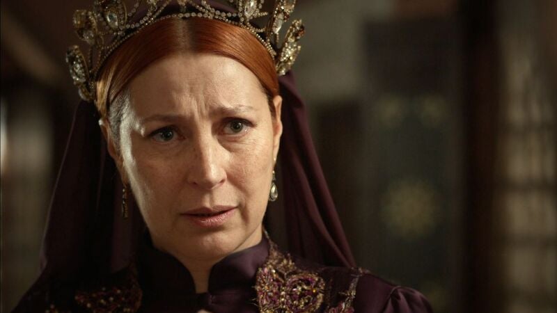 Hürren pide ayuda desesperada a Mustafá para salvar la vida de Selim