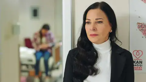 Azade va a ser abuela Corazón herido