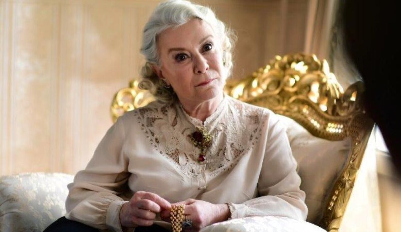 La actriz Ipek Bilgin, da vida a la madre de Faruk, Esma