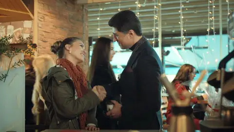 Süreyya y faruk se presentan La novia de Estambul