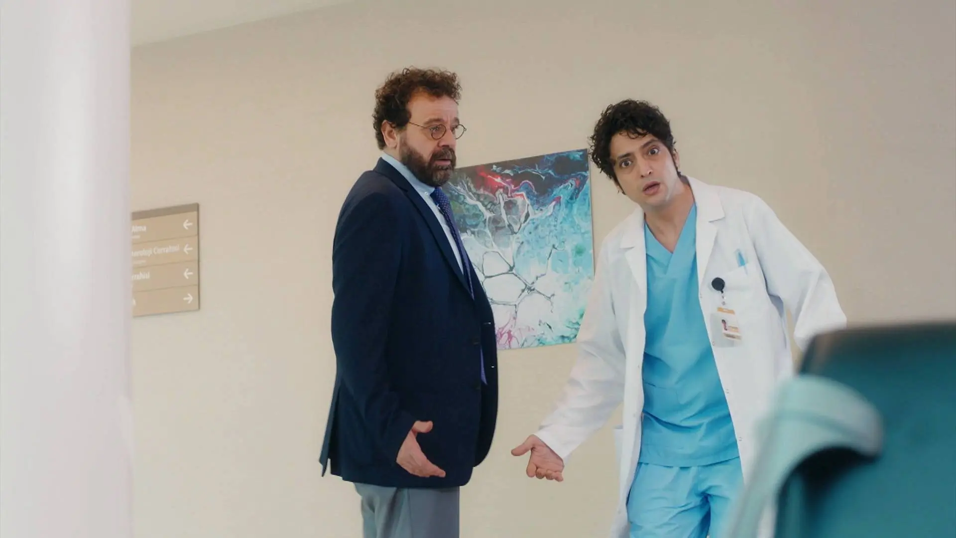 Adil consigue andar sin muletas y Alí se emociona al verlo
