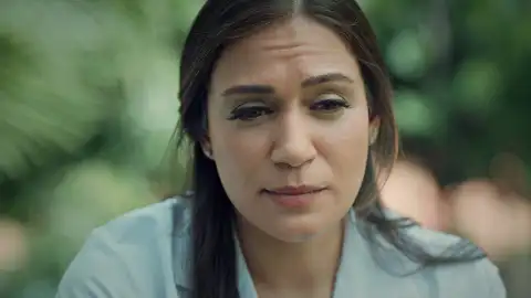 Begüm confiesa a Faruk que está muy enferma Begüm confiesa a Faruk que está muy enferma