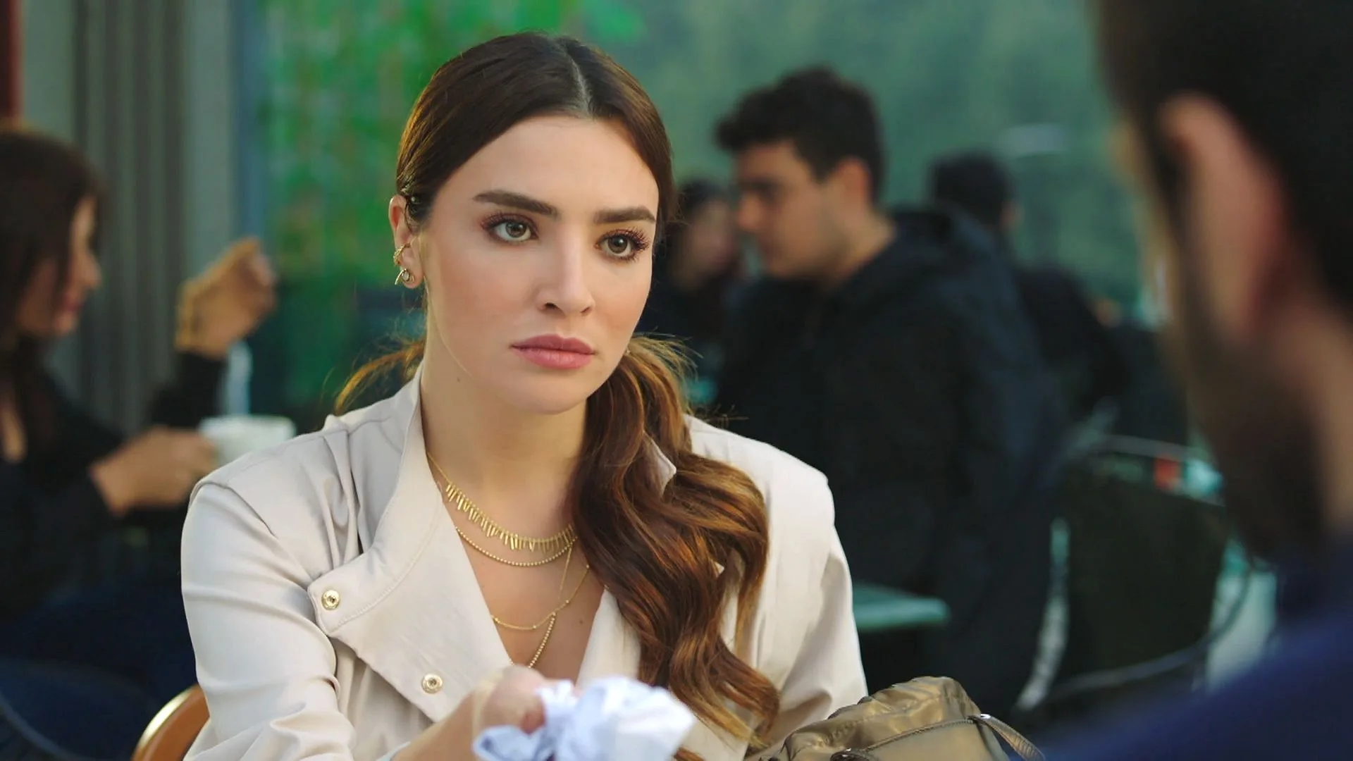 Betül rechaza la petición de divorcio de Yaman por una sorprendente razón Betül rechaza la petición de divorcio de Yaman por una sorprendente razón