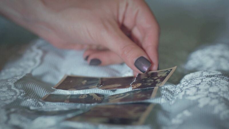 ¡Pillado!: Süreyya descubre que Faruk tuvo una relación amorosa con Begüm