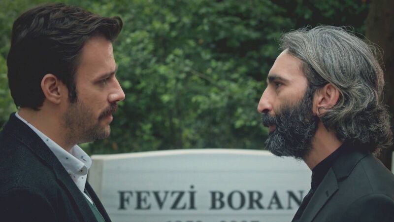 Adem revela a Fikret su verdadera identidad: 