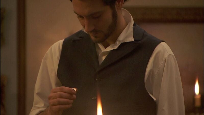 La aparición del anillo del padre de Tristán abre la caja de pandora