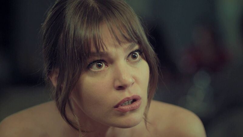 Süreyya cree que Faruk no ha olvidado a Begüm y discute acaloradamente con su marido