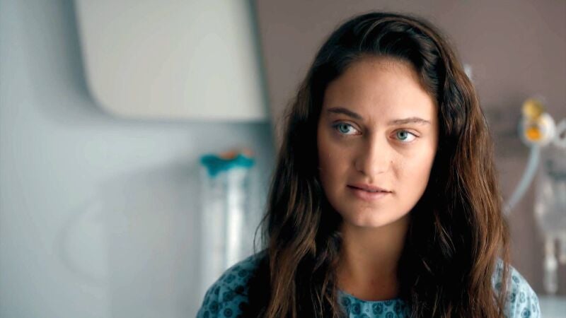 Çilem descubre el paradero de su madre y la razón por la que la abandonó en el orfanato