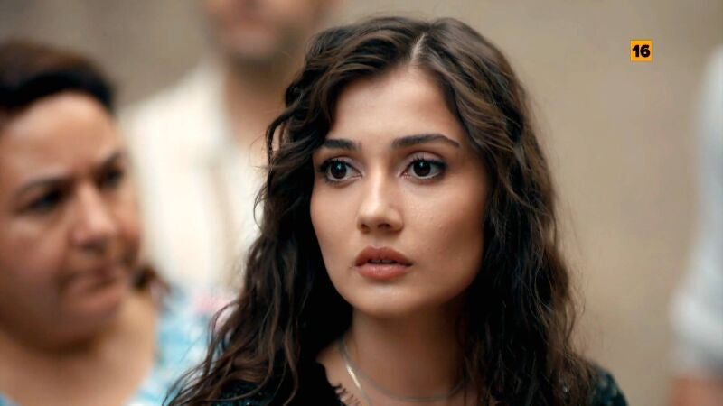 Avance Hermanas: Ipek salva de la cárcel a Sinan y Azra decide desvelar su gran secreto al resto