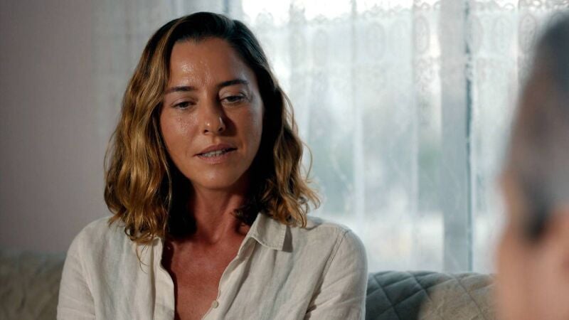 Cahide sale de prisión tras cumplir condena y no espera a Cemal tal y como lo habían pactado