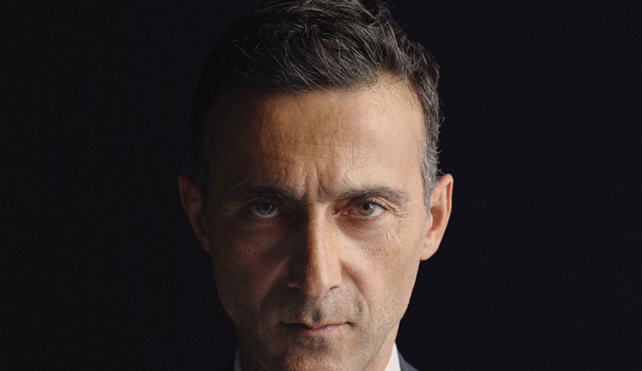 &Ccedil;elebi el hombre querido por todos que esconde una doble cara 