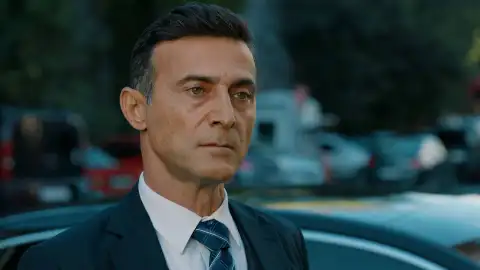 Çelebi, sin escrúpulos: las escenas más crueles con Cemre que delatan su inhumana frialdad Çelebi, sin escrúpulos: las escenas más crueles con Cemre que delatan su inhumana frialdad