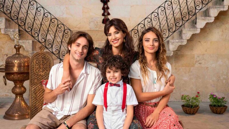 Nova estrena este lunes Melek, la historia de una madre coraje que se ve obligada a rehacer su vida por el bien de sus hijo