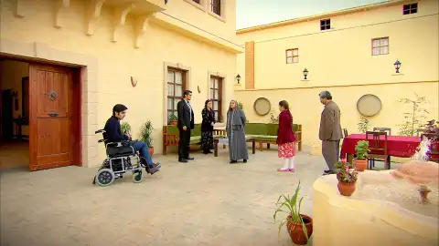 Zehra pide perdón a Nujin, pero su disculpa no es suficiente para la matriarca de los Kirman Zehra pide perdón a Nujin, pero su disculpa no es suficiente para la matriarca de los Kirman