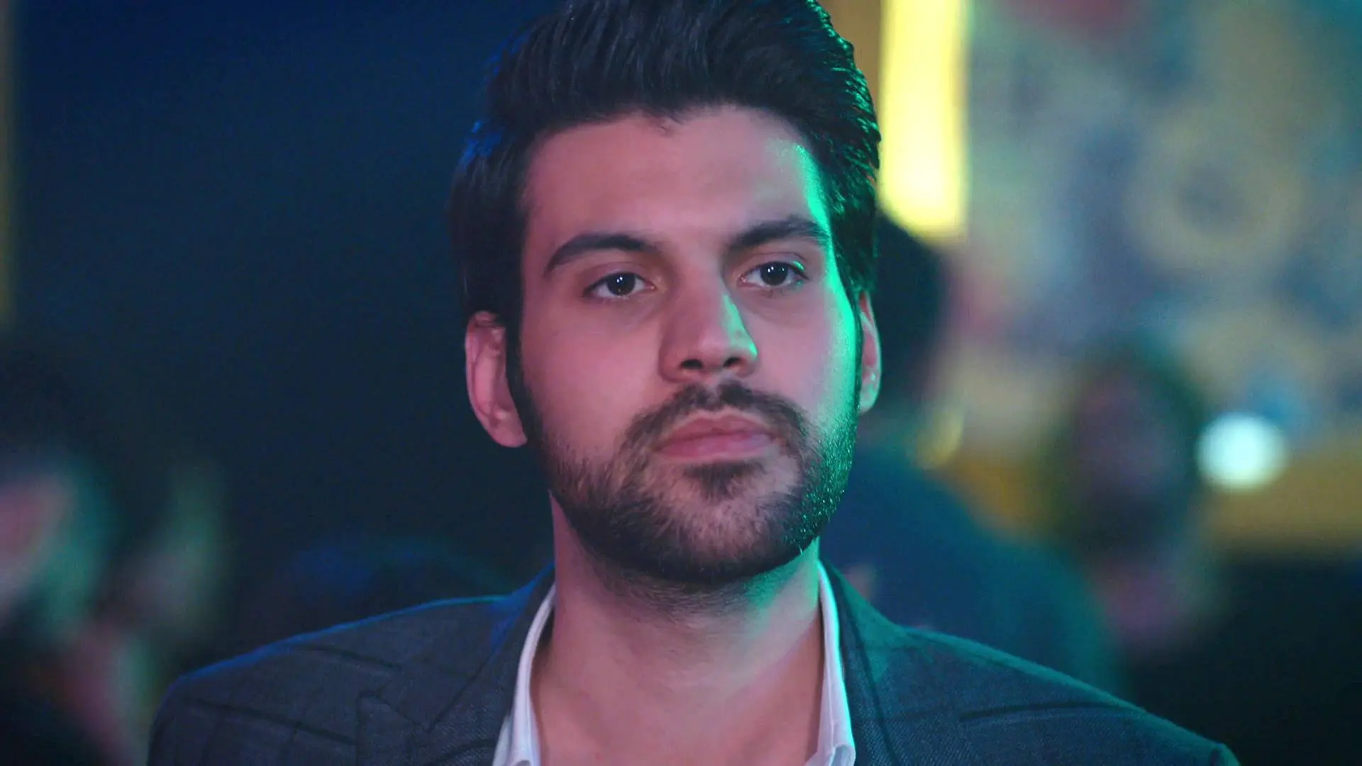 Nuevo novio Defne Melek