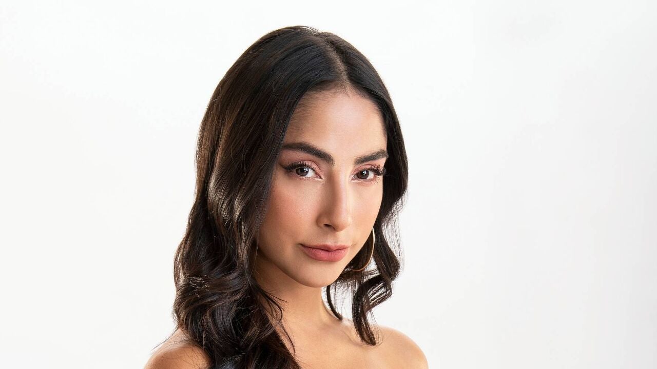 Rebeca Chávez es la hermana de Sofía y su sueño es ser rica y vivir ...