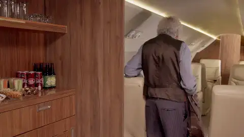 El padre de Sofía cae en la trampa de Eduardo El padre de Sofía cae en la trampa de Eduardo