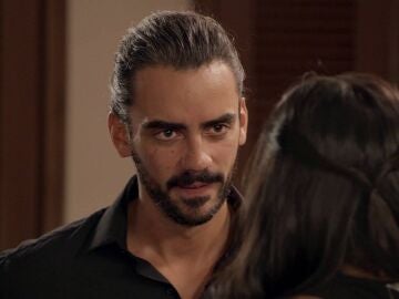 Sofía descubre las sucias artimañas de Eduardo para quedarse con la fortuna de Alejandro, pero todo se complica al aparecer vivo