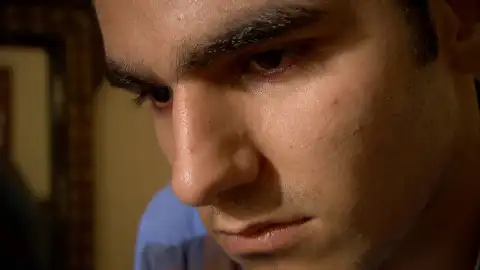 ¡Trágico suceso! Ali pierde el control y acaba abusando de Zehra ¡Trágico suceso! Ali pierde el control y acaba abusando de Zehra