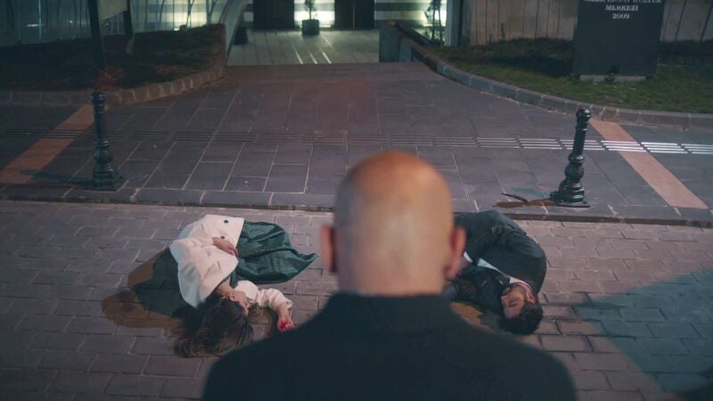 La tragedia sacude la boda de Halil y Melek dejando un rastro de desolación e ira