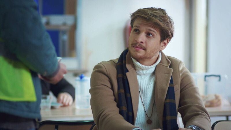 El 'señorito' Tarik llega a la presa donde trabaja Nazim y no parece encajar bien