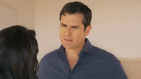 Miguel confiesa a Rebeca que está enamorado de otra mujer Miguel confiesa a Rebeca que está enamorado de otra mujer