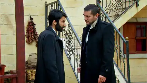El sicario de Devra no puede acabar con la vida de Azad El sicario de Devra no puede acabar con la vida de Azad