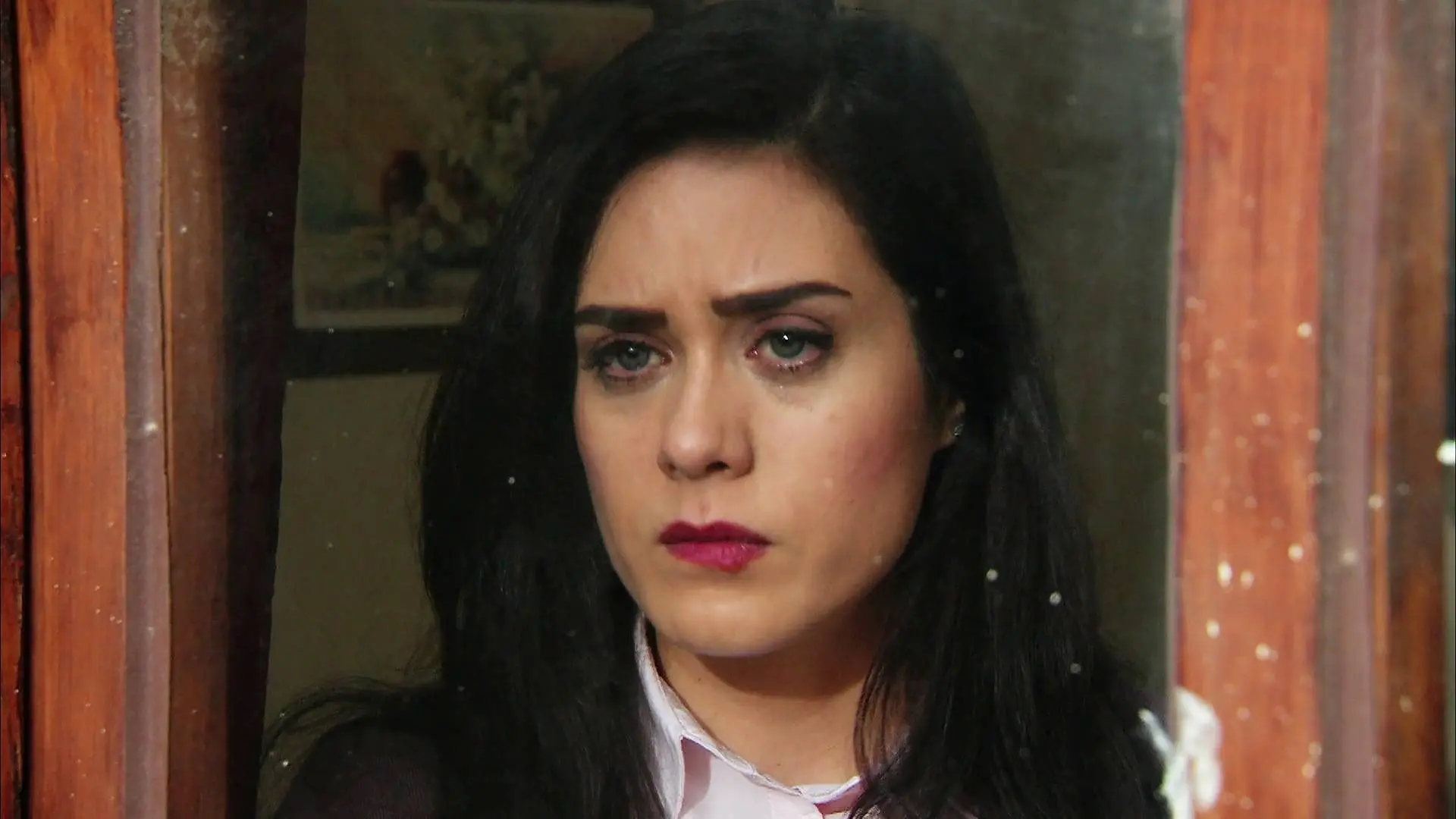Melek accede a escaparse de la mansión de los Kirman