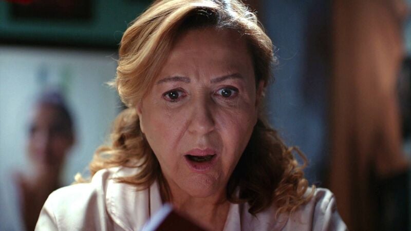 Zerrin descubre la locura de Hakan mientras Bahar es víctima de la ira de su hermano