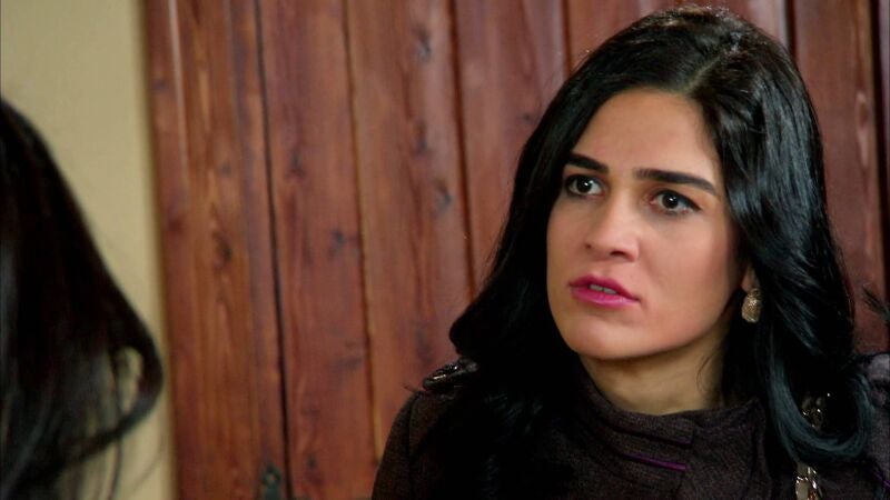  Leyla culpa injustamente a Melek por la pérdida de su bebé y las kirman terminan echándola de la mansión
