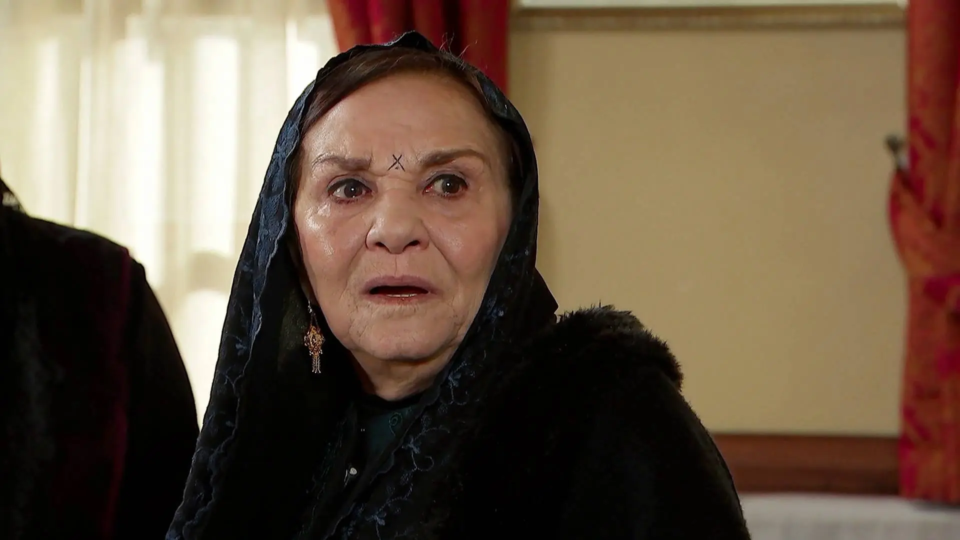 Los Kirman descubren que Melek ha huido con el hijo de Zehra