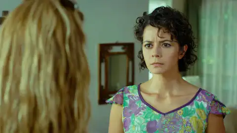 Yonca Guerra de rosas